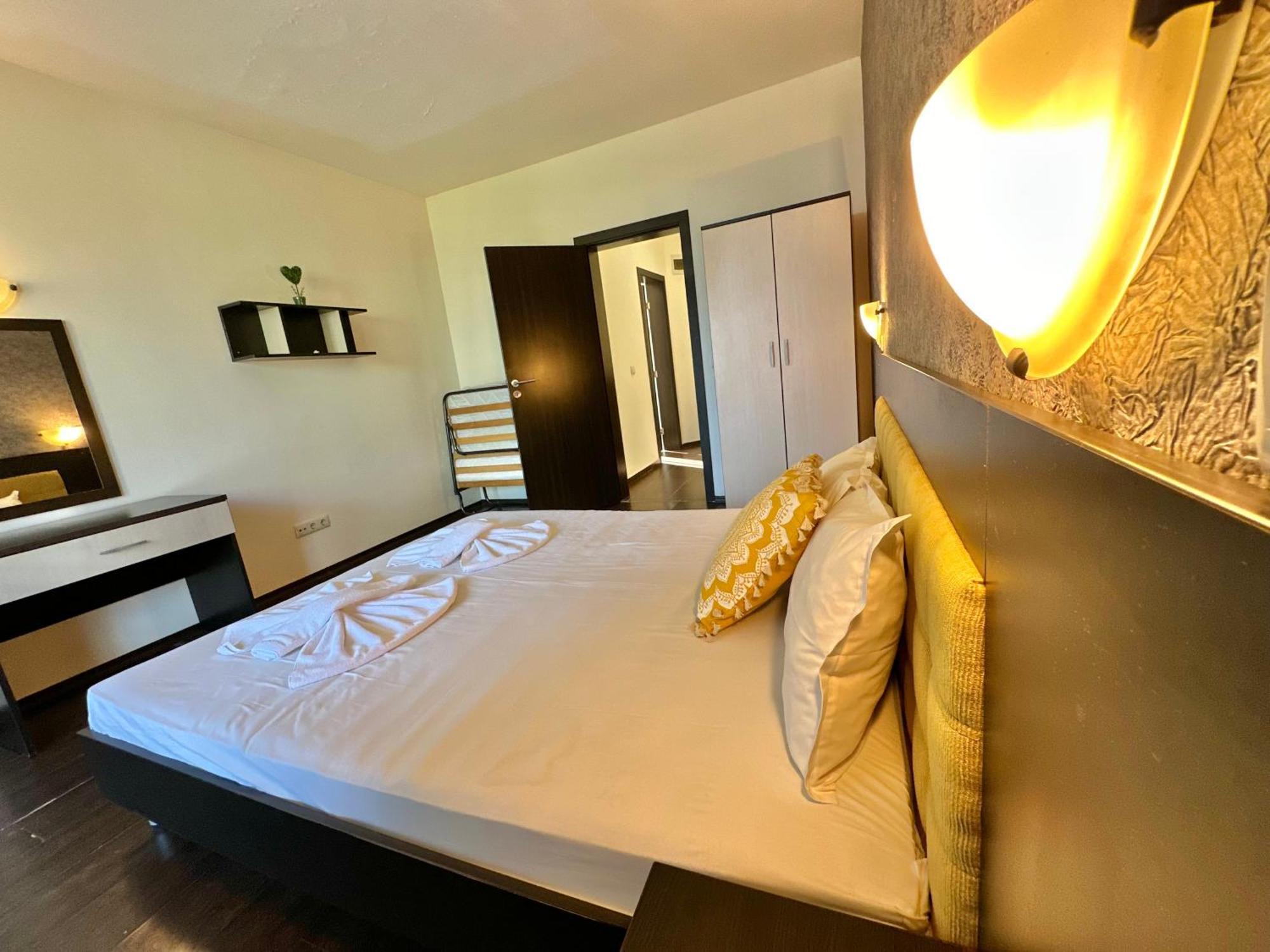 סאני ביץ' Menada Imperial Heights Villas מראה חיצוני תמונה