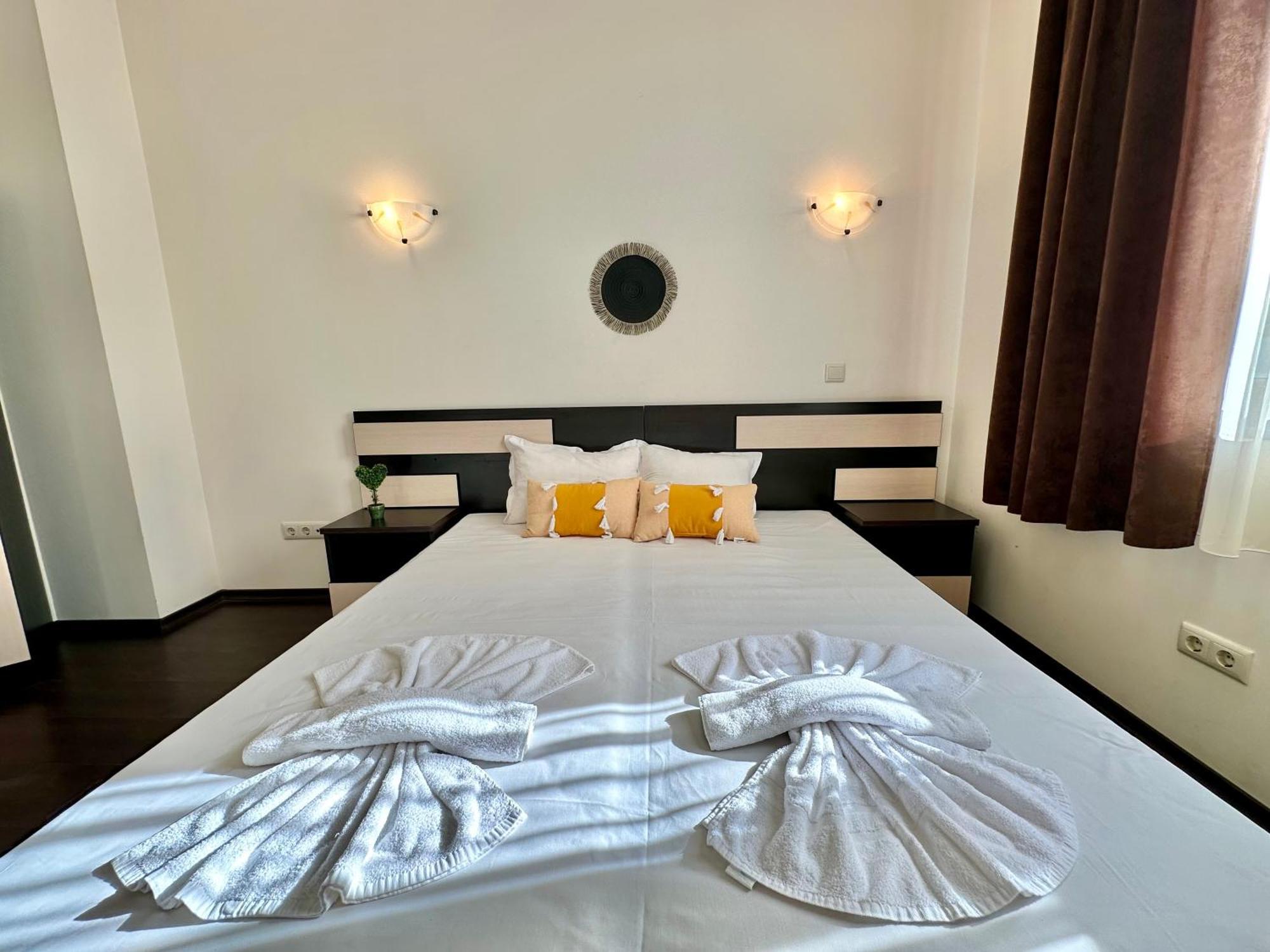 סאני ביץ' Menada Imperial Heights Villas מראה חיצוני תמונה