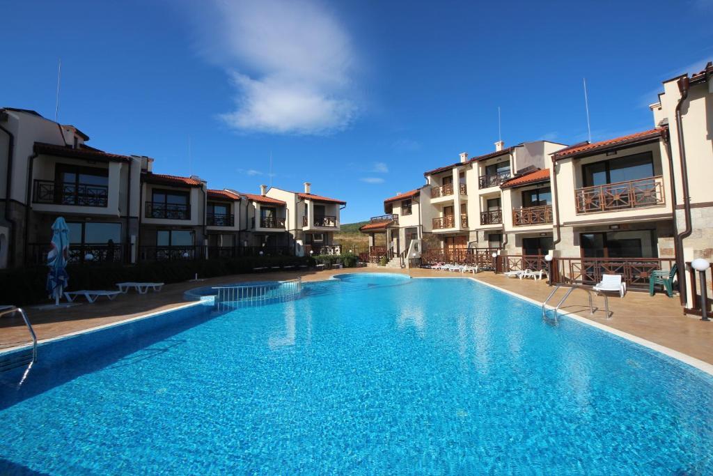 סאני ביץ' Menada Imperial Heights Villas מראה חיצוני תמונה