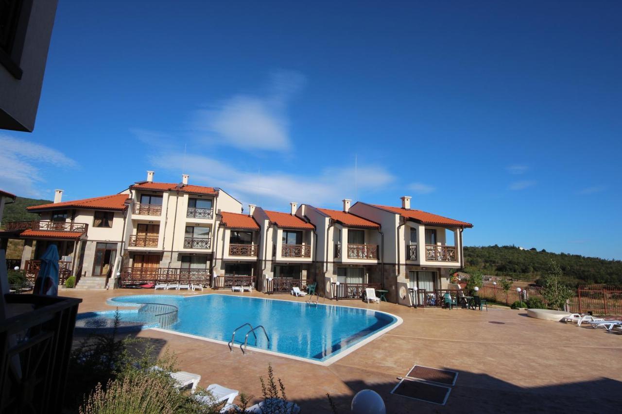 סאני ביץ' Menada Imperial Heights Villas מראה חיצוני תמונה